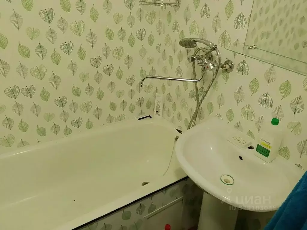 3-к кв. Пензенская область, Пенза ул. Тепличная, 8 (60.0 м) - Фото 2