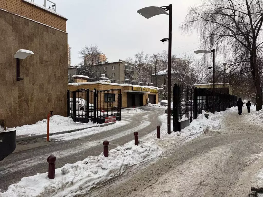 Гараж в Московская область, Реутов Новая ул., 6 (18 м) - Фото 1