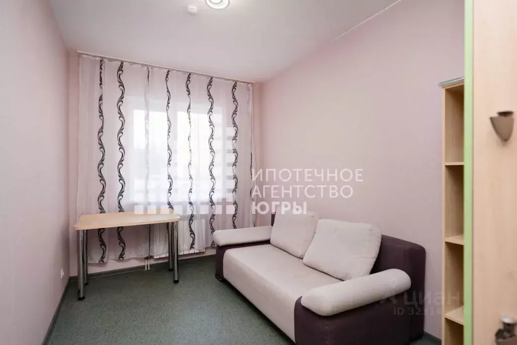 3-к кв. Ханты-Мансийский АО, Ханты-Мансийск Югорская ул., 1 (63.7 м) - Фото 1