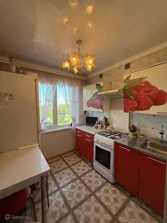 Продаётся 4-к квартира, 61.04 м - Фото 1