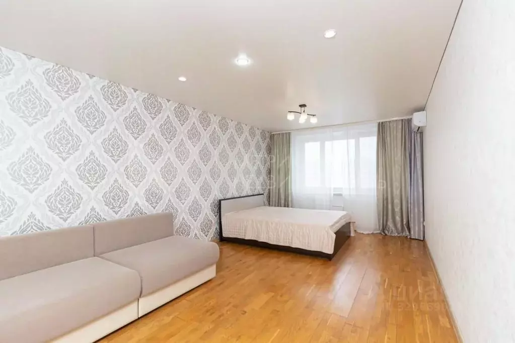 1-к кв. Тюменская область, Тюмень Кремлевская ул., 110к3 (43.5 м) - Фото 1