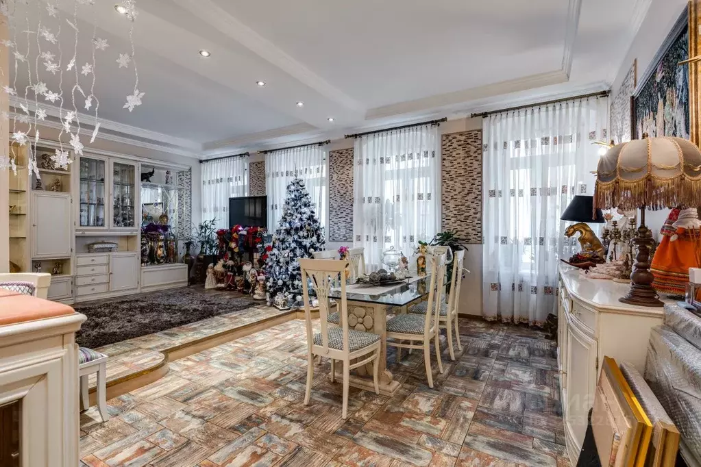 3-к кв. Москва ул. Петровка, 17С2 (146.4 м) - Фото 1