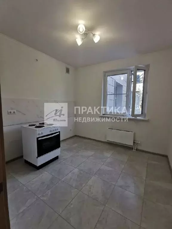 Продается 4-комнатная квартира - Фото 2