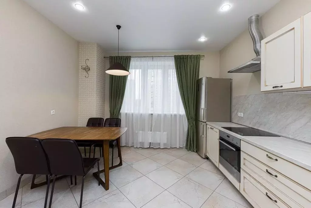 3-к кв. Челябинская область, Челябинск просп. Героя России Е.Н. ... - Фото 2