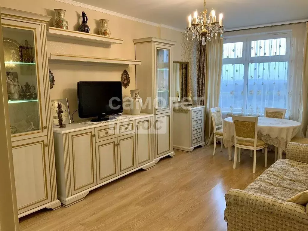 2-к кв. Москва ул. Поляны, 5 (56.1 м) - Фото 0