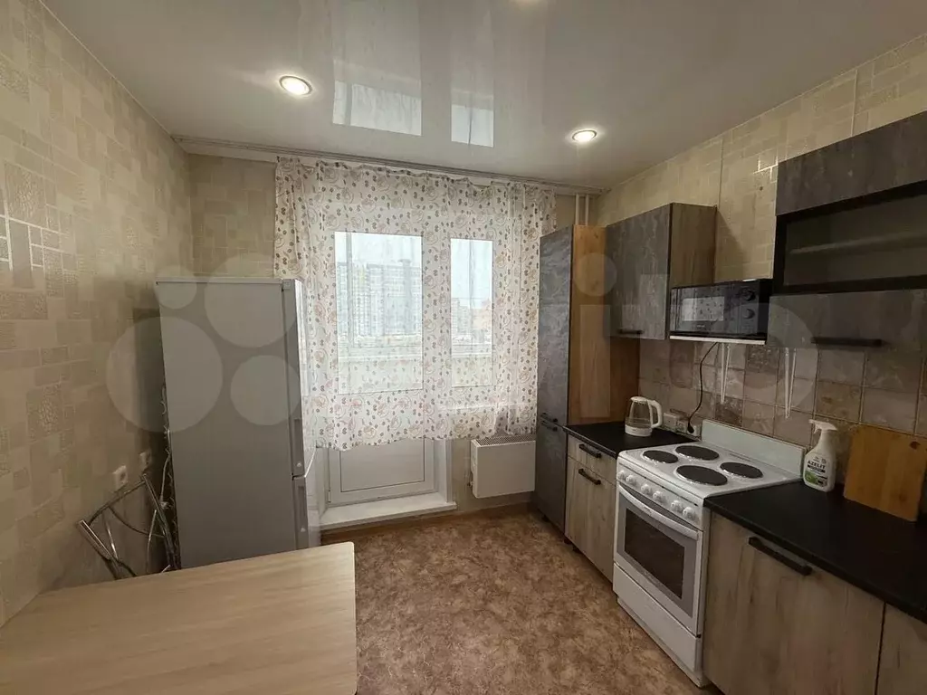 5-к. квартира, 40 м, 2/16 эт. - Фото 1
