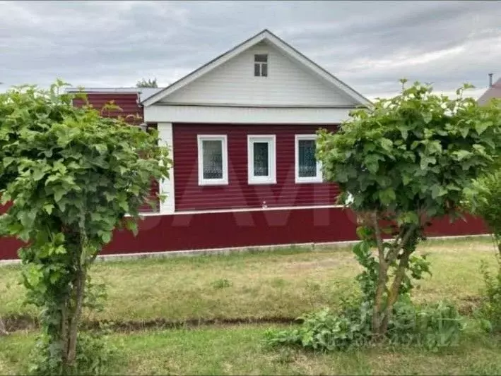 Дом в Пензенская область, Нижний Ломов ул. Тархова, 46 (70 м) - Фото 1