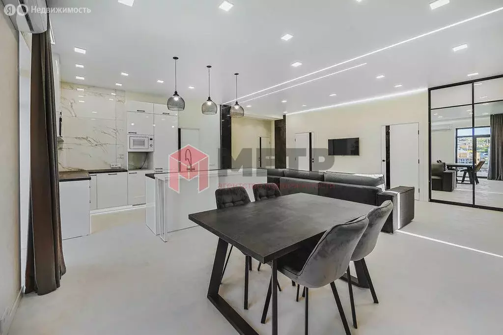 Дом в Севастополь, улица Декабристов, 84А (450 м) - Фото 1