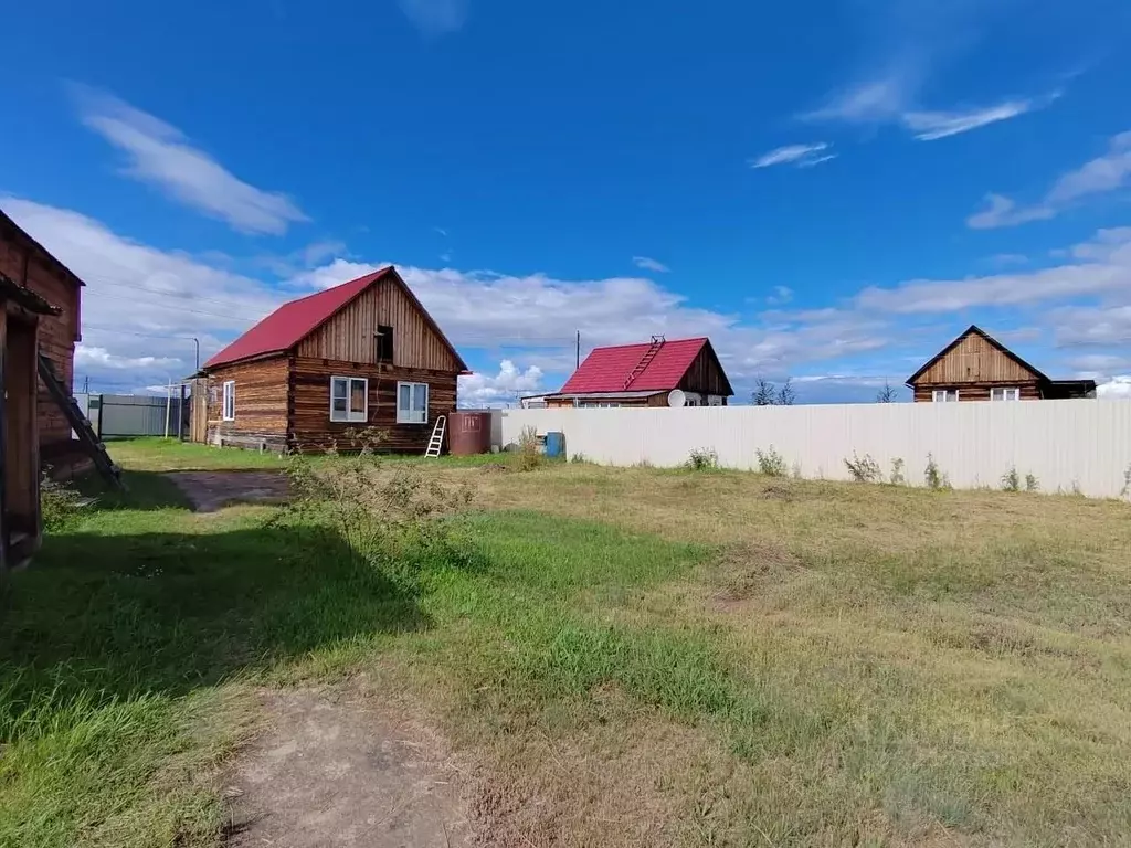 Дом в Саха (Якутия), Жатай городской округ, Жатай рп ул. Строителей, 9 ... - Фото 1