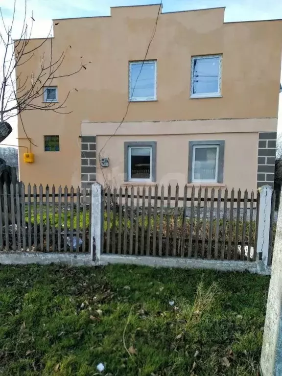 Дом в Крым, Кировский район, Абрикосовское с/пос, с. Кринички ул. ... - Фото 1