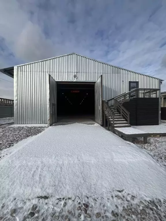 Помещение свободного назначения в Красноярский край, Красноярск ул. 26 ... - Фото 1