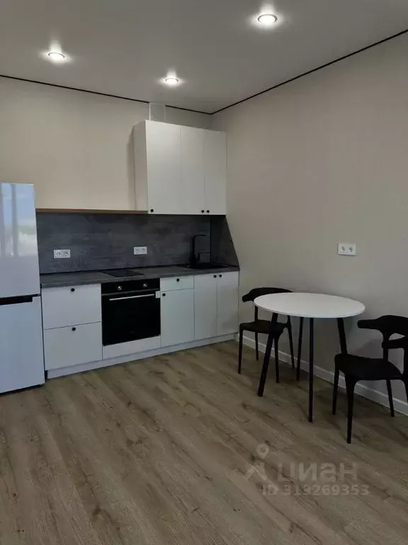 1-к кв. Тюменская область, Тюмень ул. Разведчика Кузнецова, 7 (38.0 м) - Фото 1