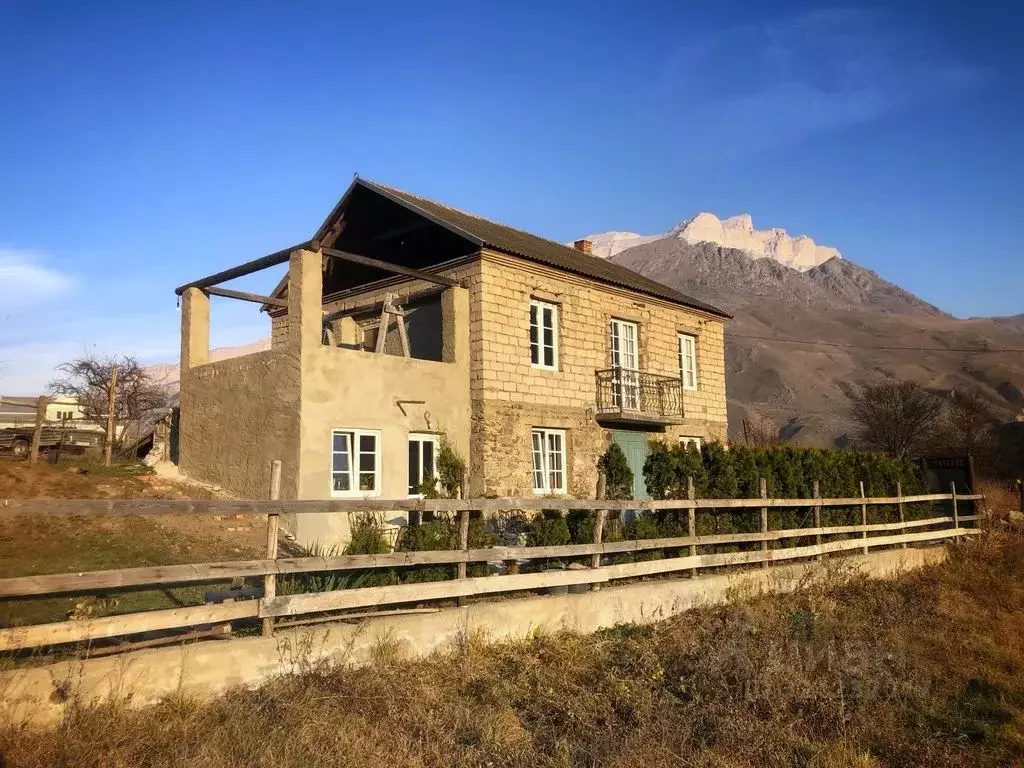 Дом в Кабардино-Балкария, Черекский район, с. Верхняя Балкария ул. ... - Фото 1