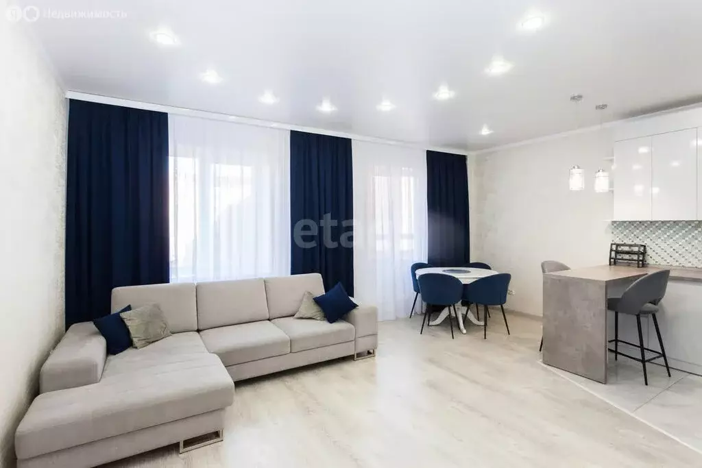 3-комнатная квартира: Абакан, улица Кирова, 120А (80.1 м) - Фото 1
