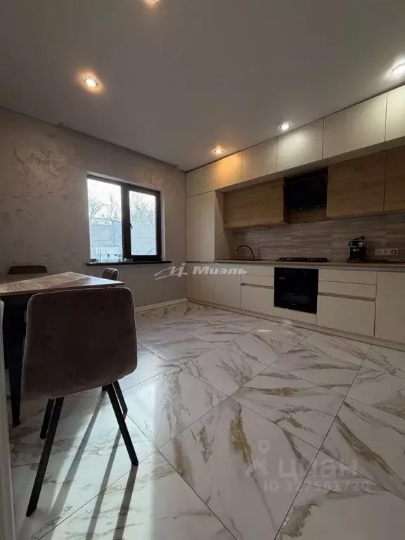 Дом в Крым, Симферополь Механизатор СНТ, ул. Розовая (137 м) - Фото 1