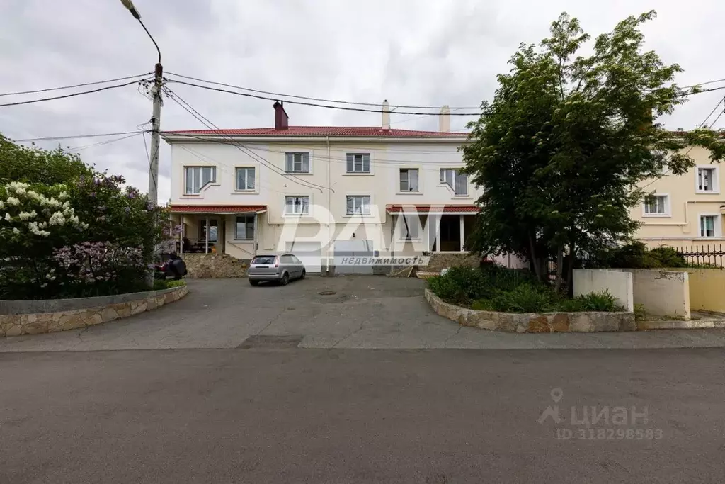 Таунхаус в Челябинская область, Челябинск Абрикосовая ул., 3 (292 м) - Фото 1