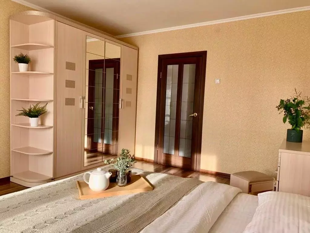 2-к кв. Свердловская область, Екатеринбург ул. Репина, 107 (70.0 м) - Фото 1