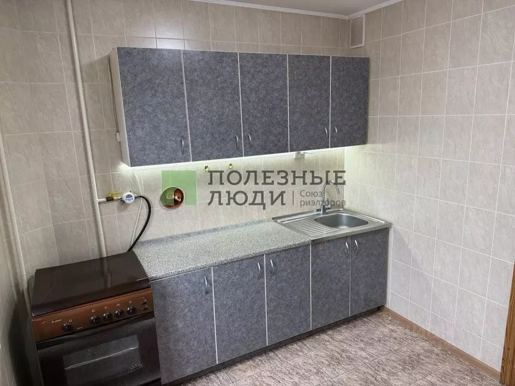 3-к кв. Белгородская область, Белгород 10-й мкр, ул. 60 лет Октября, 8 ... - Фото 1