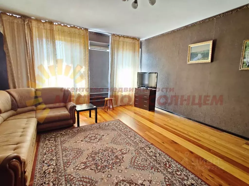 Дом в Краснодарский край, Ейский район, с. Кухаривка Социалистическая ... - Фото 1