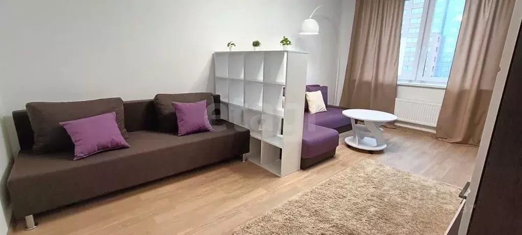 1-к кв. Свердловская область, Екатеринбург ул. Азина, 25 (45.0 м) - Фото 1