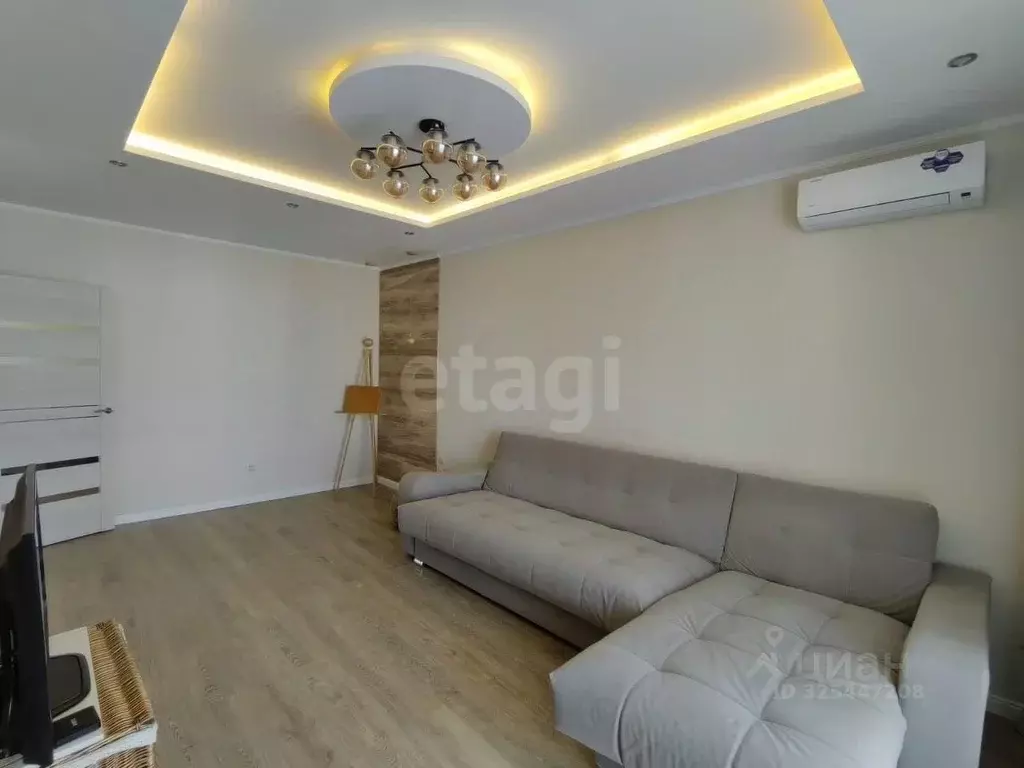 2-к кв. Саха (Якутия), Якутск ул. Дзержинского, 27/2 (64.9 м) - Фото 1