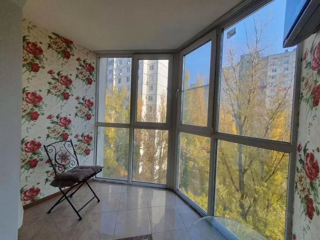 4-к кв. Волгоградская область, Волгоград ул. Землячки, 68 (79.0 м) - Фото 0