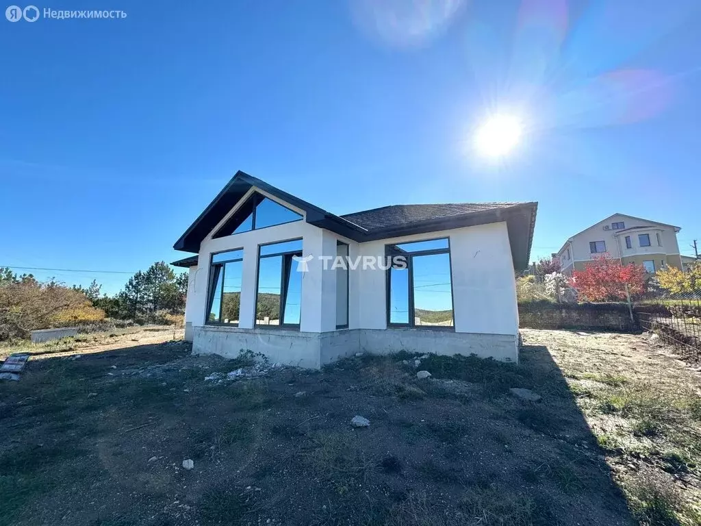 Дом в Лозовое, улица им. Антона Чехова (170 м) - Фото 1