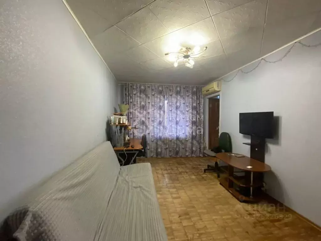 3-к кв. Волгоградская область, Волгоград ул. 50-летия ВЛКСМ, 4 (47.9 ... - Фото 0