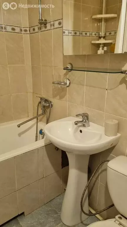 2-комнатная квартира: Омск, микрорайон Городок Нефтяников, улица ... - Фото 1