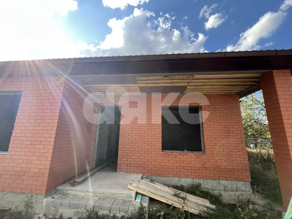 Дом в Краснодарский край, Армавир Ротор СНТ, ул. Кизиловая (120 м) - Фото 1