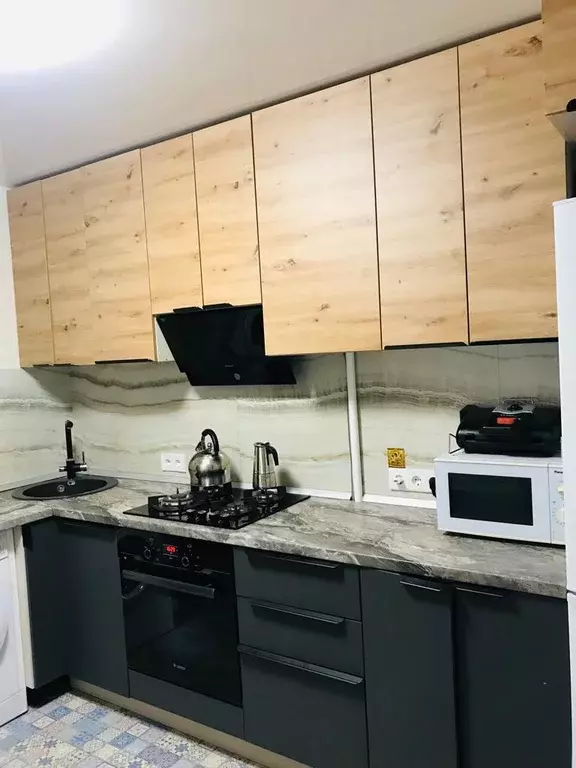 Продается 3-комнатная квартира - Фото 1