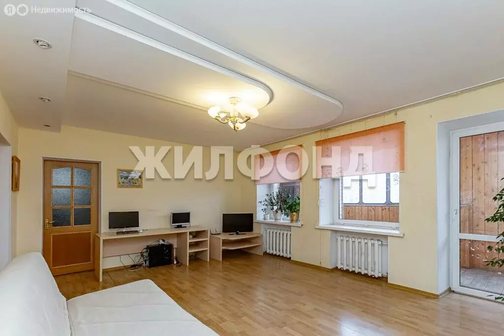 6-комнатная квартира: Барнаул, улица Попова, 98А (217.6 м) - Фото 0