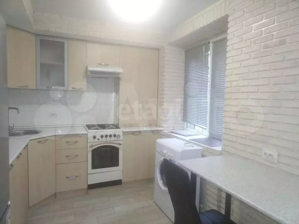 2-к. квартира, 45 м, 1/5 эт. - Фото 0