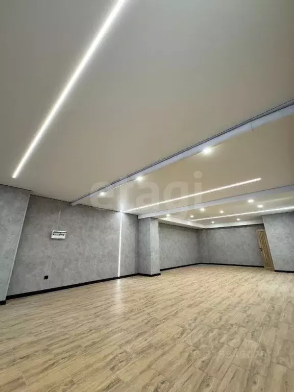 Торговая площадь в Татарстан, Казань ул. Гарифа Ахунова, 22А (605 м) - Фото 0