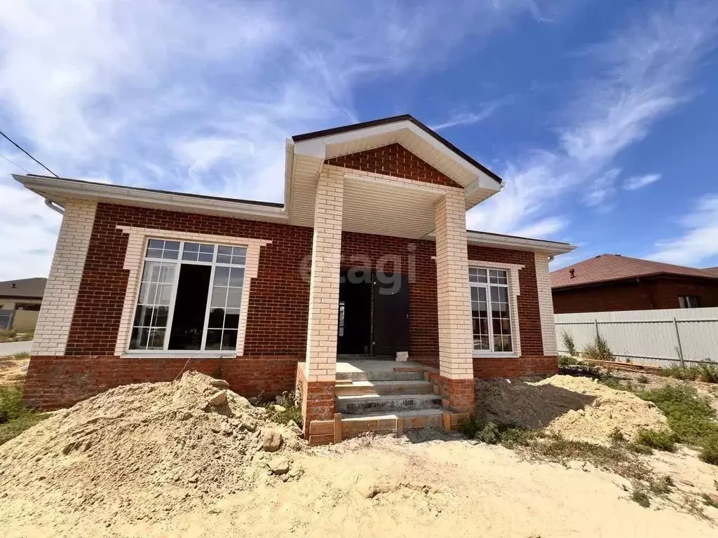 Дом в Ростовская область, Неклиновский район, с. Новобессергеневка ул. ... - Фото 1