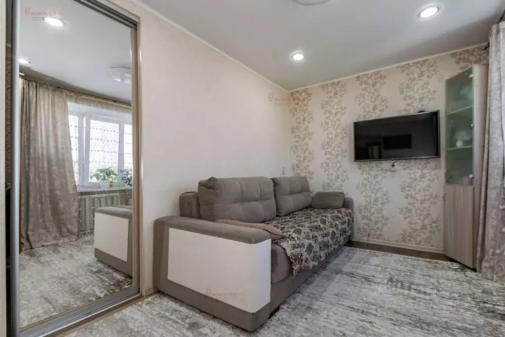 2-к кв. Свердловская область, Екатеринбург Комсомольский жилрайон, ул. ... - Фото 1