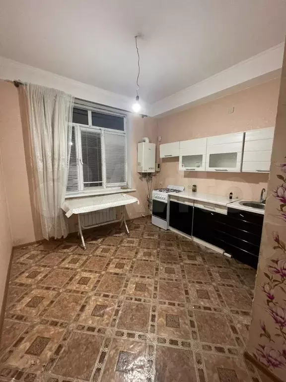 1-к. квартира, 42 м, 2/6 эт. - Фото 0