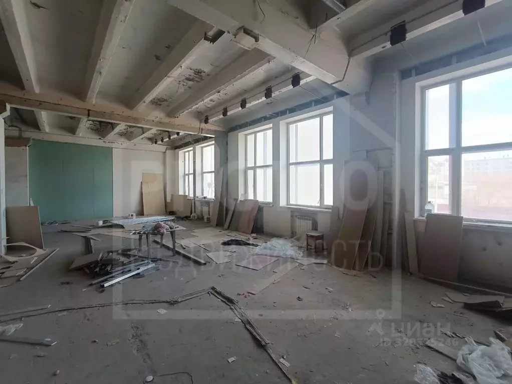 Помещение свободного назначения в Омская область, Омск просп. Карла ... - Фото 2