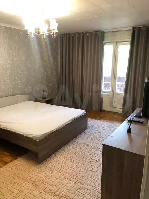 1-к. квартира, 38 м, 4/9 эт. - Фото 0