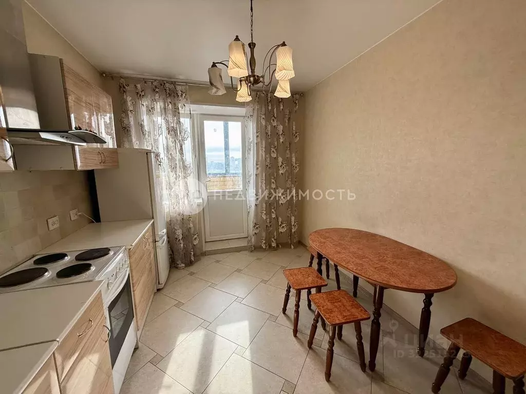 2-к кв. Рязанская область, Рязань ул. Есенина, 2а (60.0 м) - Фото 0