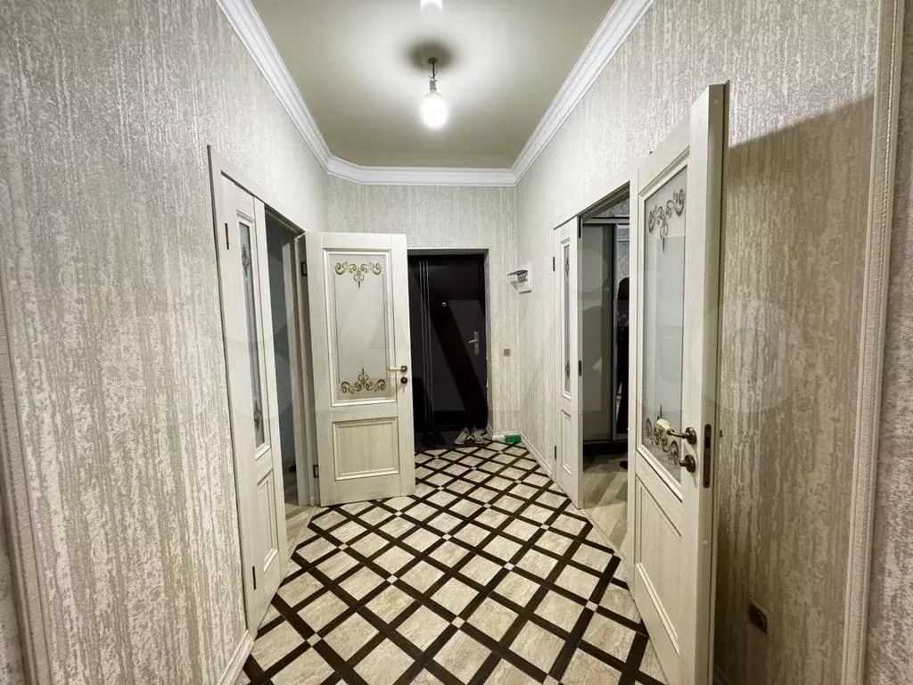3-к. квартира, 70 м, 4/4 эт. - Фото 0