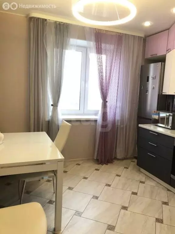 3-комнатная квартира: Тюмень, улица Николая Ростовцева, 18 (72.4 м) - Фото 2