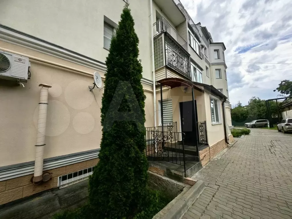 3-к. квартира, 106 м, 1/5 эт. - Фото 1