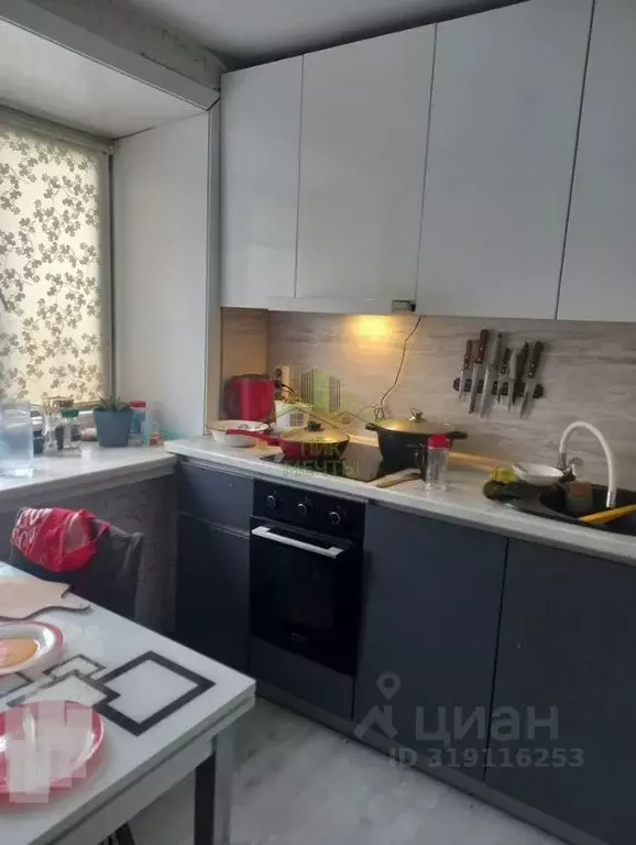 3-к кв. Бурятия, Улан-Удэ просп. 50-летия Октября, 25 (56.9 м) - Фото 0