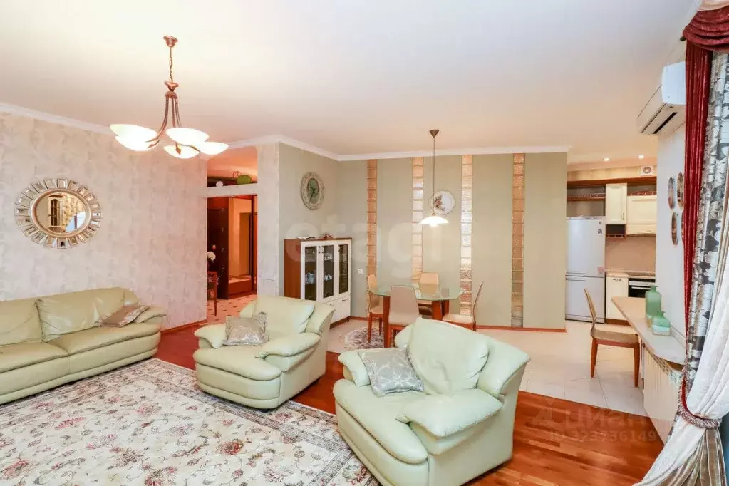 2-к кв. Тюменская область, Тюмень Холодильная ул., 142 (123.3 м) - Фото 2