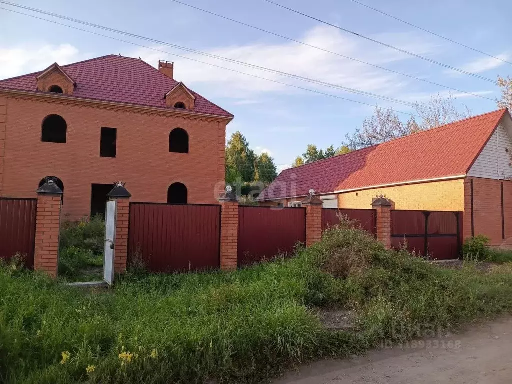 Дом в Алтайский край, Бийск ул. 2-я Техучилище, 10 (240 м) - Фото 0
