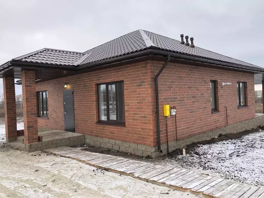 Дом в Белгородская область, Строитель Яковлевский городской округ, ... - Фото 1