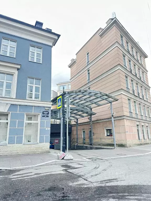 Гараж в Санкт-Петербург Волховский пер., 4 (28 м) - Фото 1