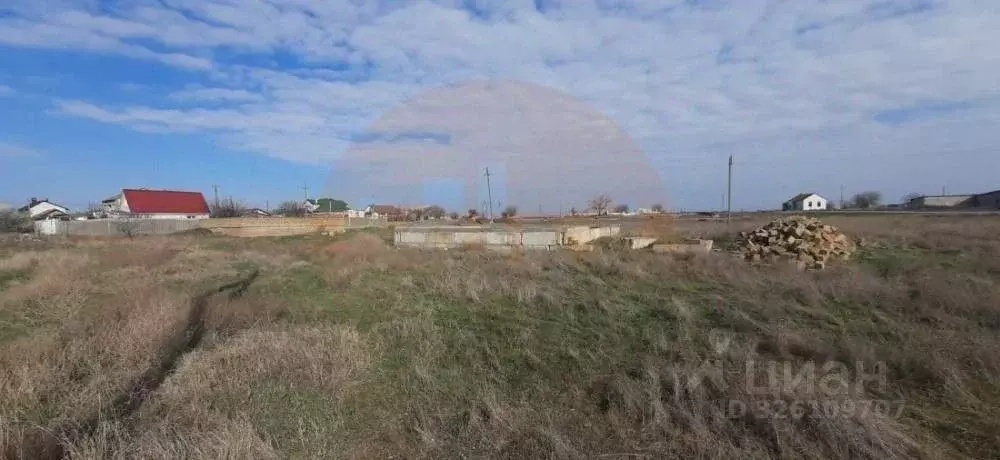 Участок в Крым, Сакский район, с. Лесновка ул. Дружбы (10.0 сот.) - Фото 1