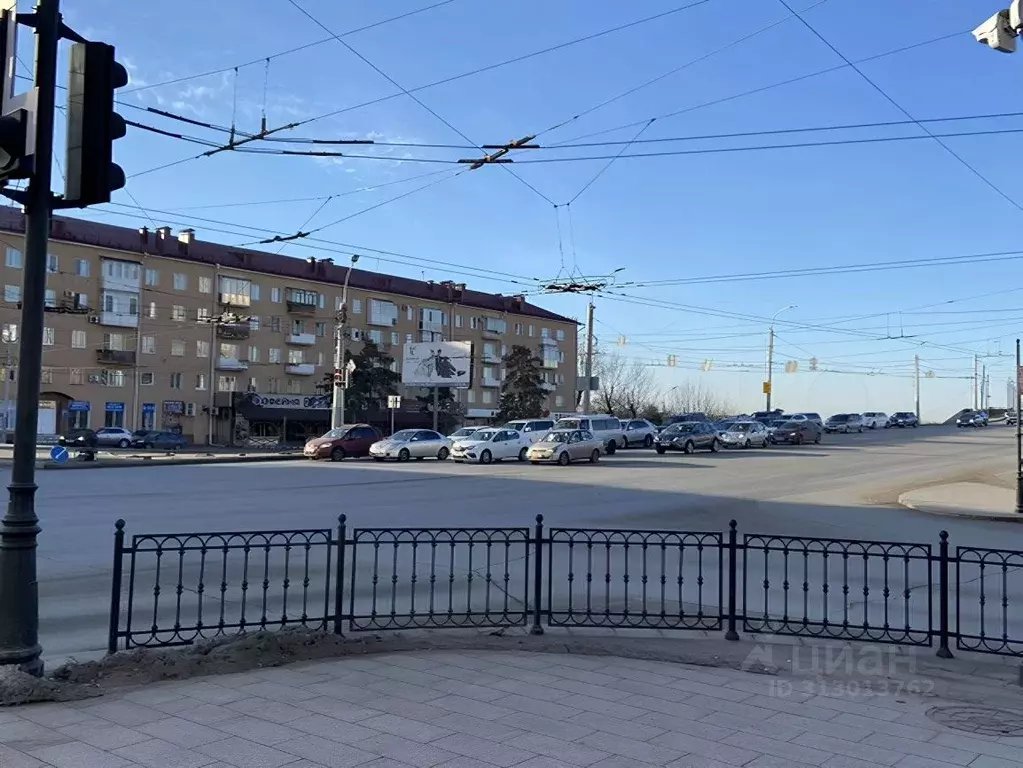 Помещение свободного назначения в Омская область, Омск Ленинградская ... - Фото 0